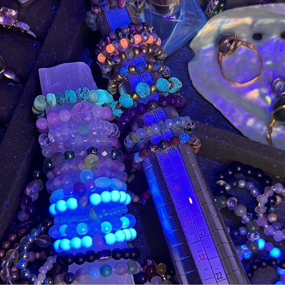 Stone Beaded Stretchy Rings🫶🏼GoldenHealingApothecary - Picture 10 of 16